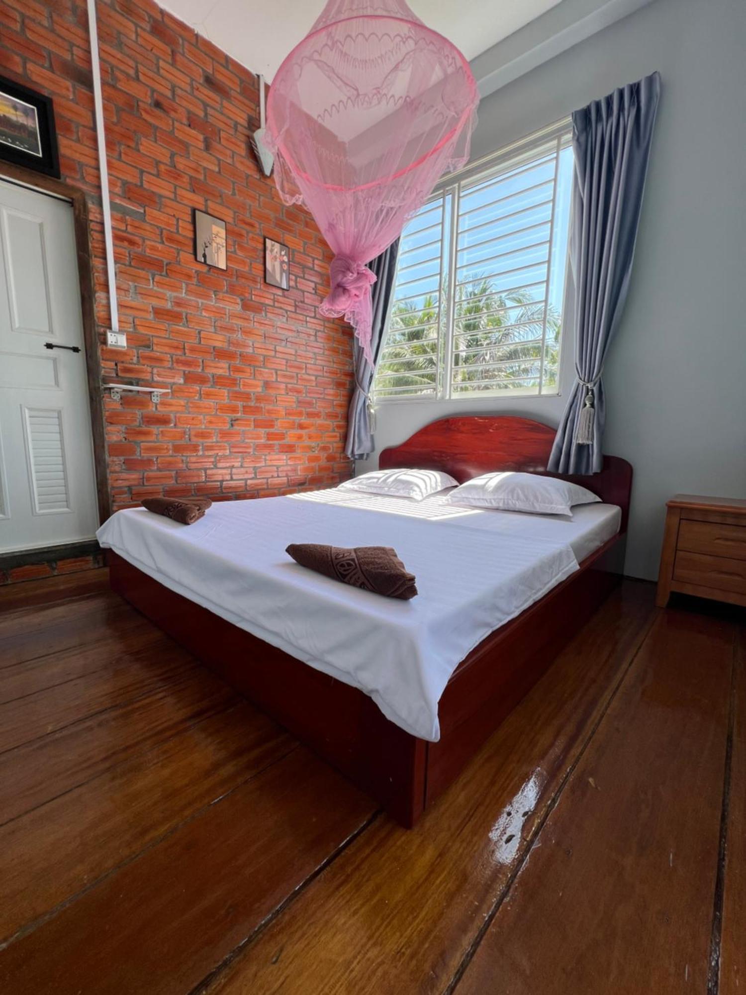 Ing Ing Guesthouse Koh Rong Sanloem Esterno foto